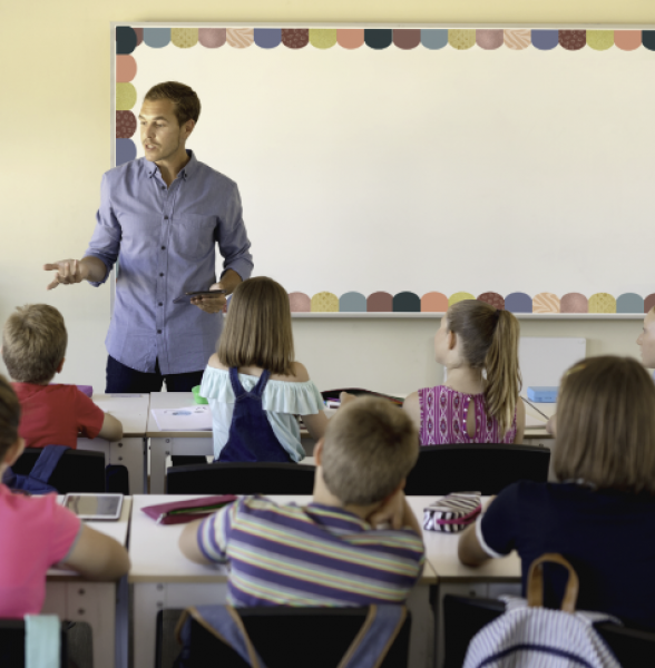 BORDER: WONDERFULLY WILD SCALLOPED