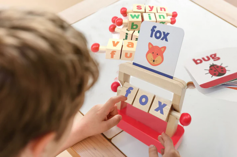 MONTESSORI ABCUBES
