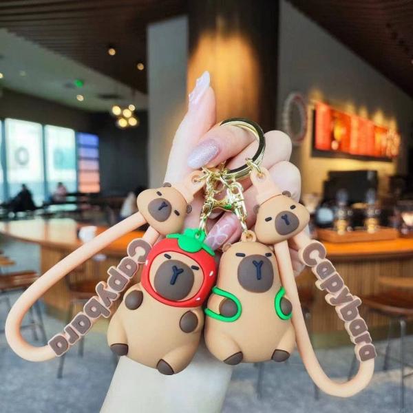CAPYBARA CHARM KEYCHAIN