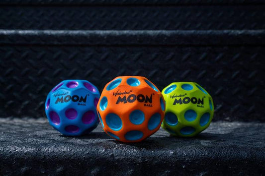 MOON BALL MARTIAN