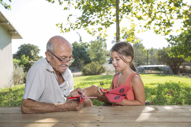 POWERUP 2.0 ELECTRIC PAPER AIRPLANE KIT RED