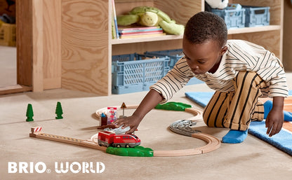 BRIO: PULL-BACK TRAIN SET