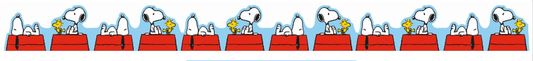 BORDER: PEANUTS SNOOPY ON DOGHOUSE